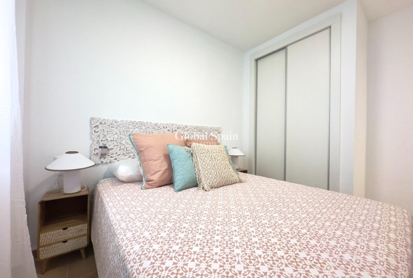 Revente - APPARTEMENT -
TORREVIEJA - Acequion