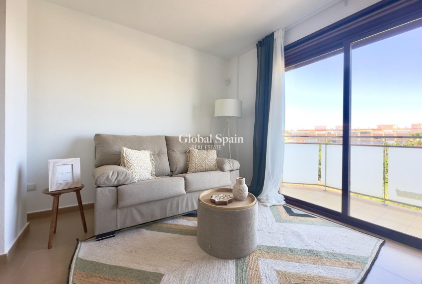 Revente - APPARTEMENT -
TORREVIEJA - Acequion
