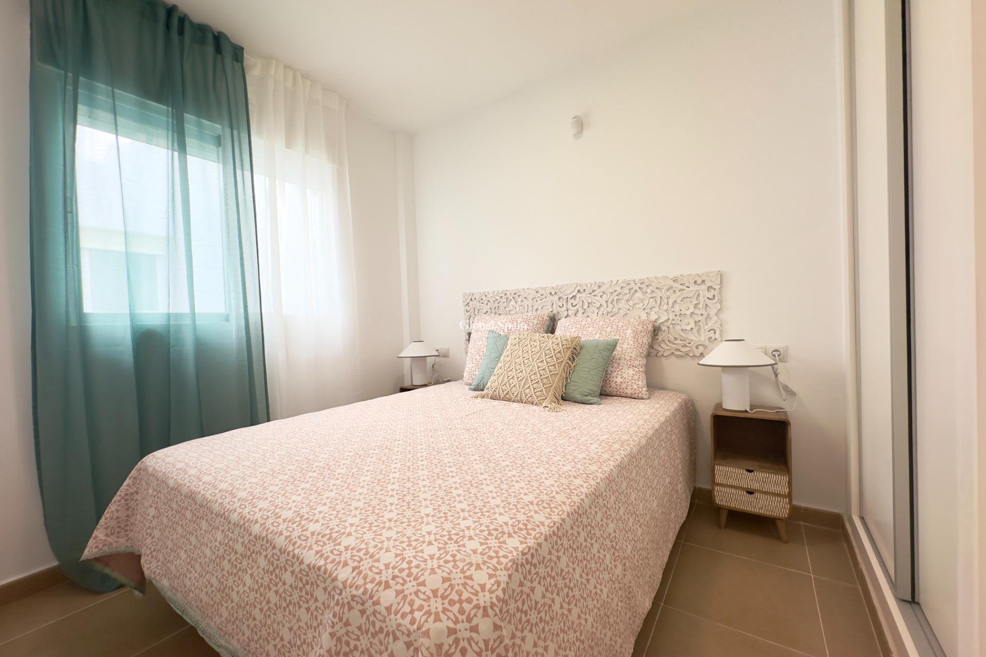 Revente - APPARTEMENT -
TORREVIEJA - Acequion