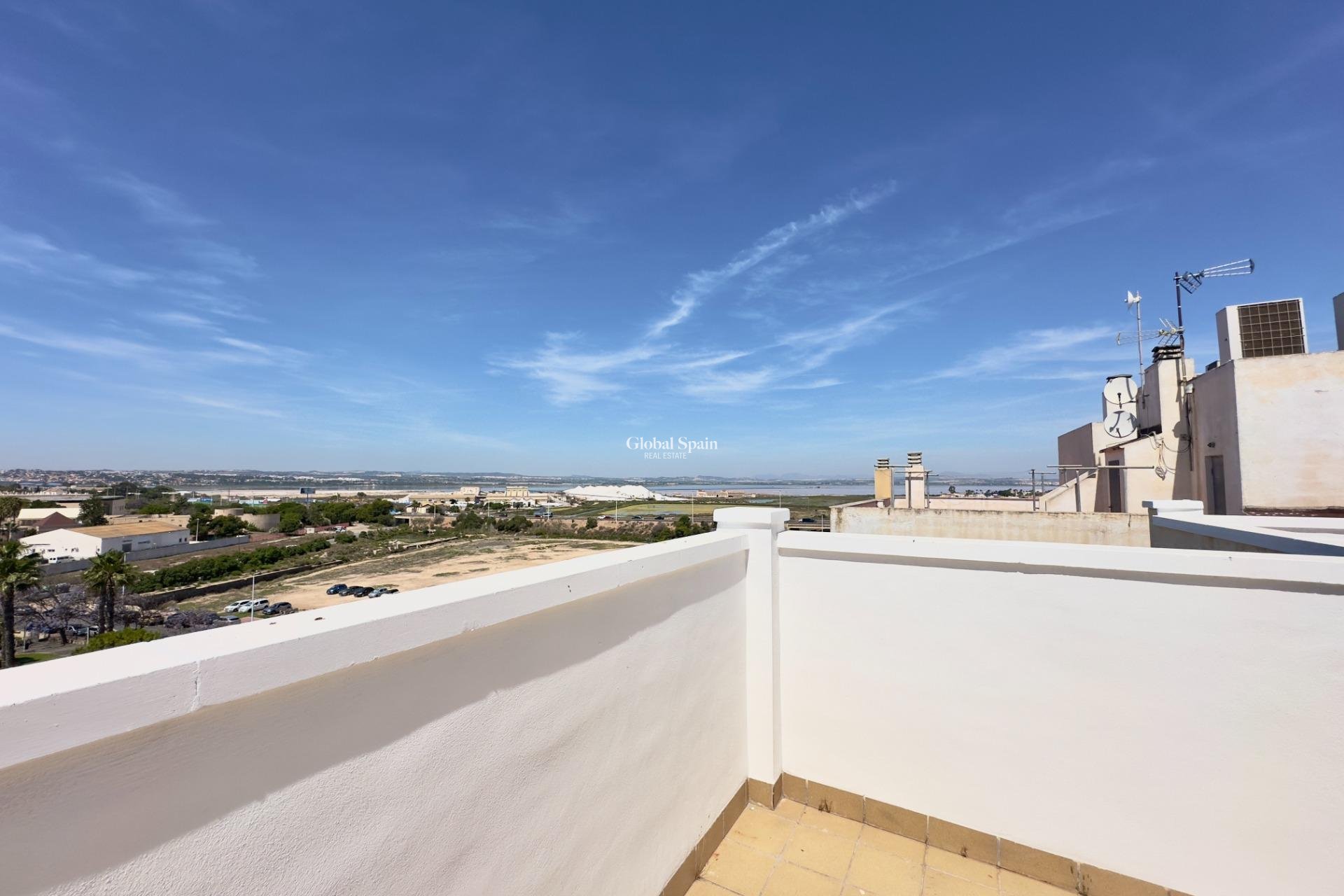 Revente - APPARTEMENT -
TORREVIEJA - Acequion