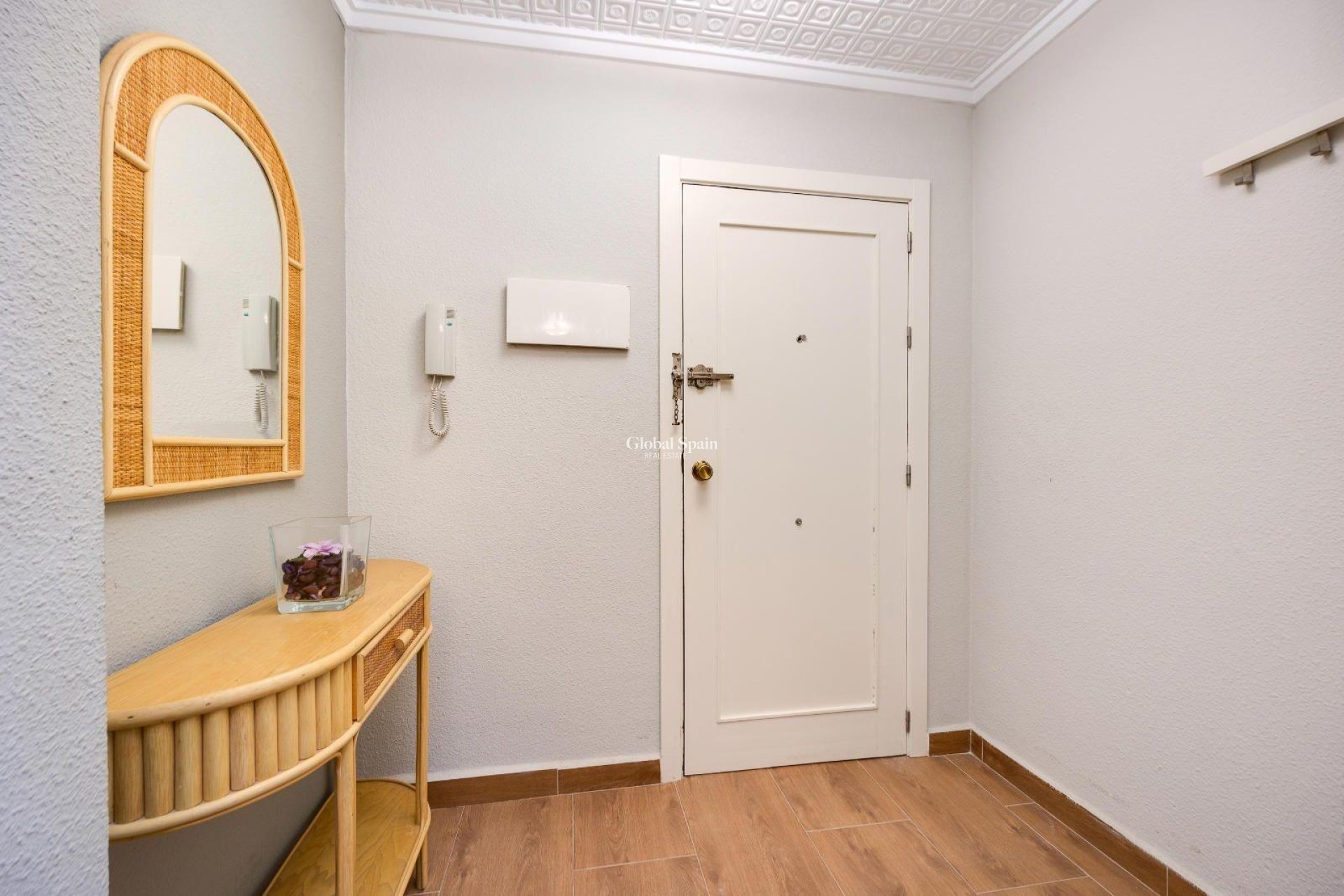Revente - APPARTEMENT -
TORREVIEJA - Acequion