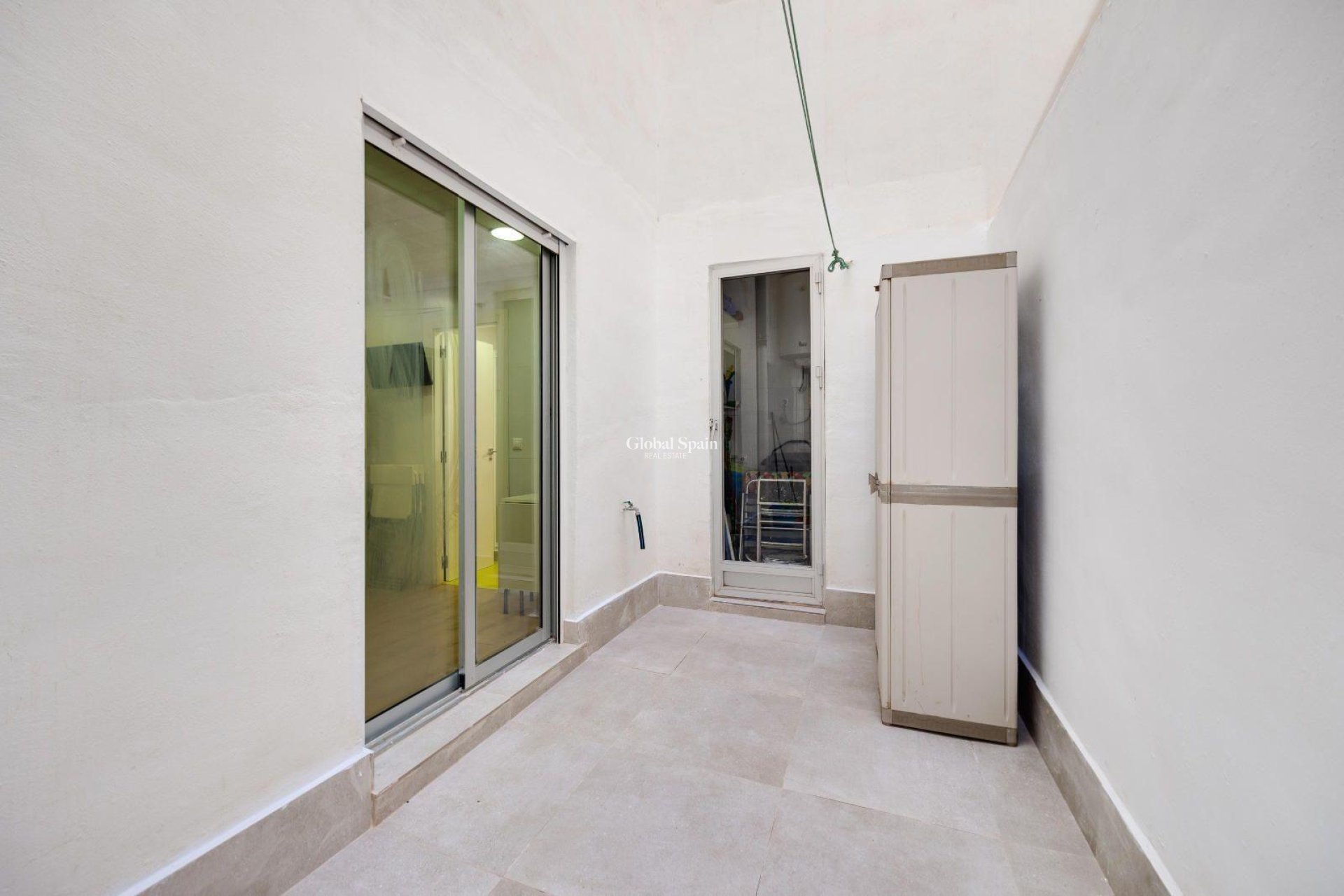 Revente - APPARTEMENT -
TORREVIEJA - Acequion