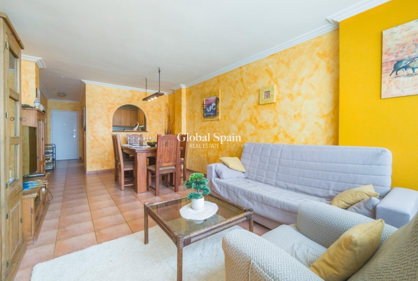 Revente - APPARTEMENT -
TORREVIEJA - Acequion