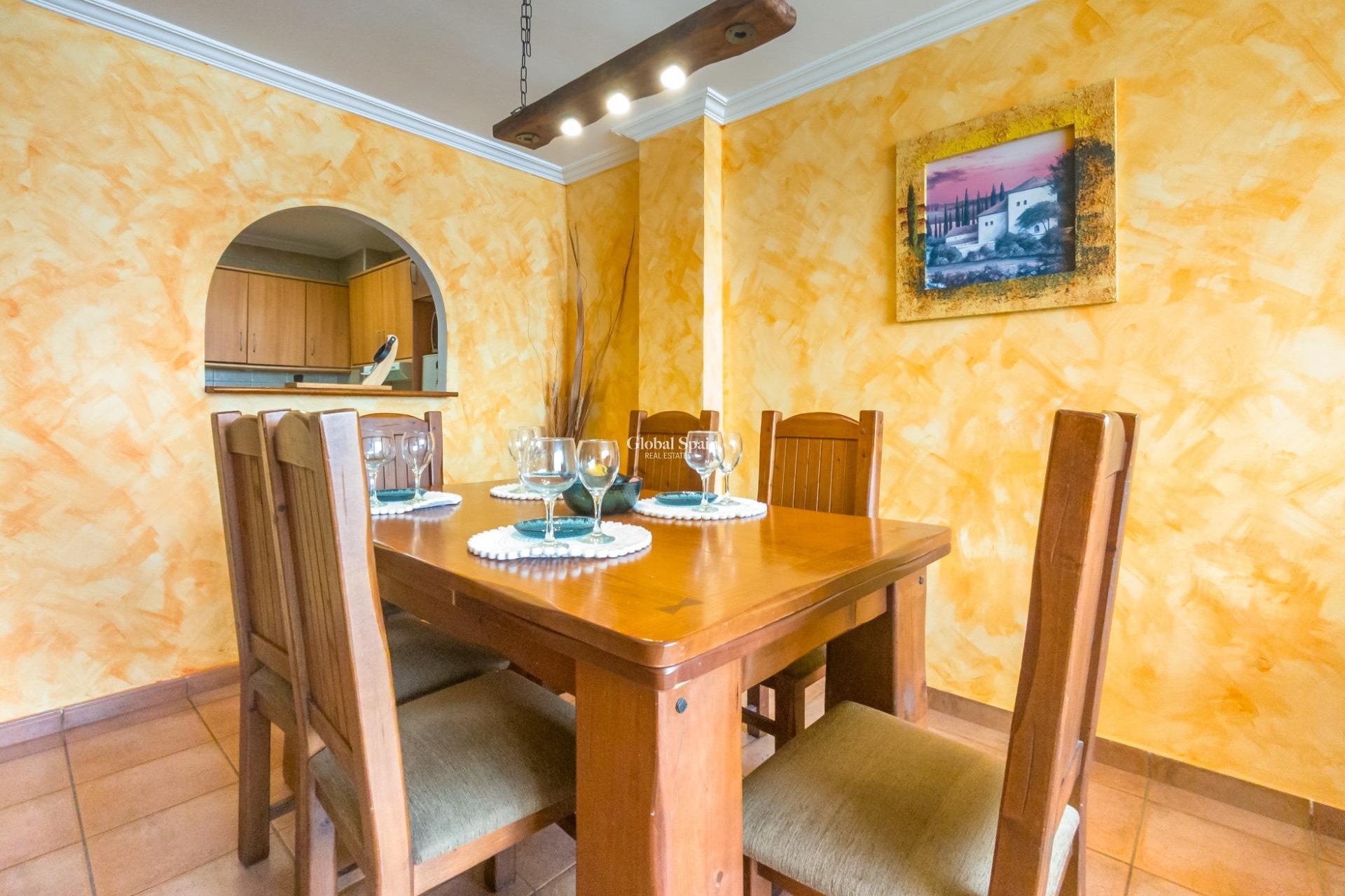 Revente - APPARTEMENT -
TORREVIEJA - Acequion