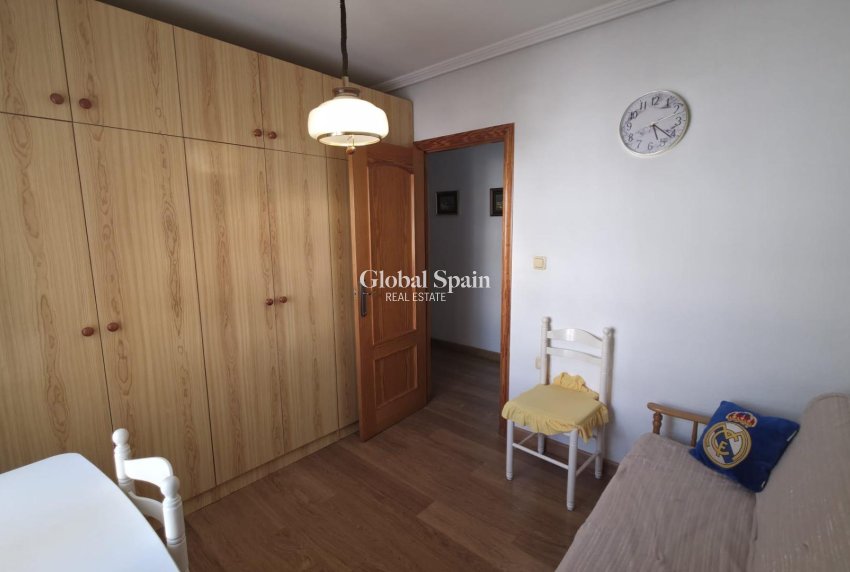 Revente - APPARTEMENT -
TORREVIEJA - Acequion