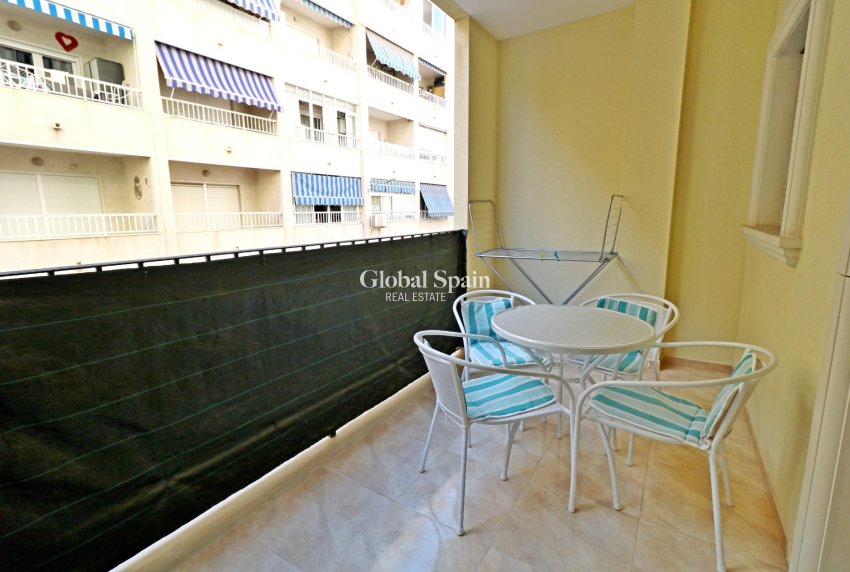 Revente - APPARTEMENT -
TORREVIEJA - Acequion