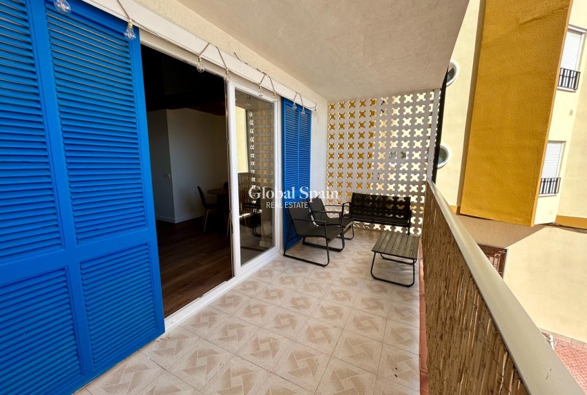 Revente - APPARTEMENT -
TORREVIEJA - Acequion