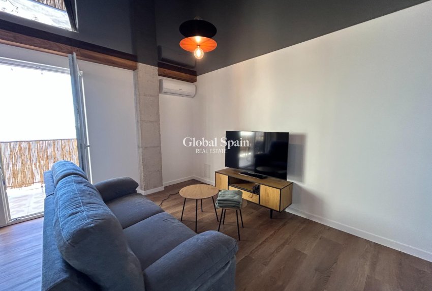 Revente - APPARTEMENT -
TORREVIEJA - Acequion