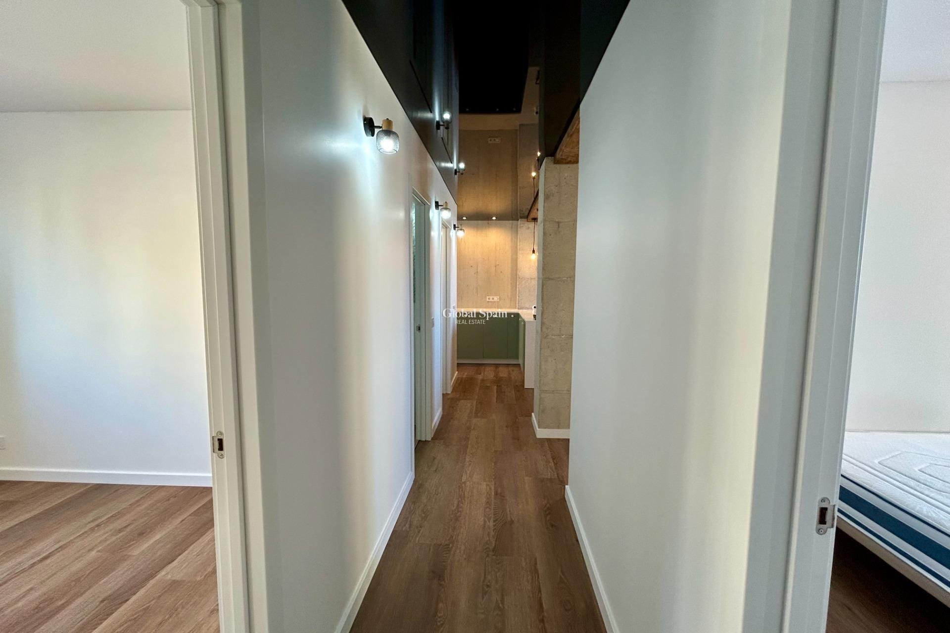 Revente - APPARTEMENT -
TORREVIEJA - Acequion
