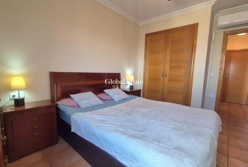 Revente - APPARTEMENT -
TORREVIEJA - Acequion