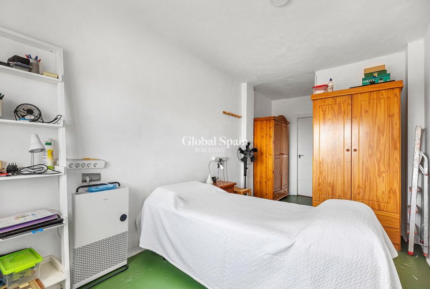 Revente - APPARTEMENT -
TORREVIEJA - Acequion
