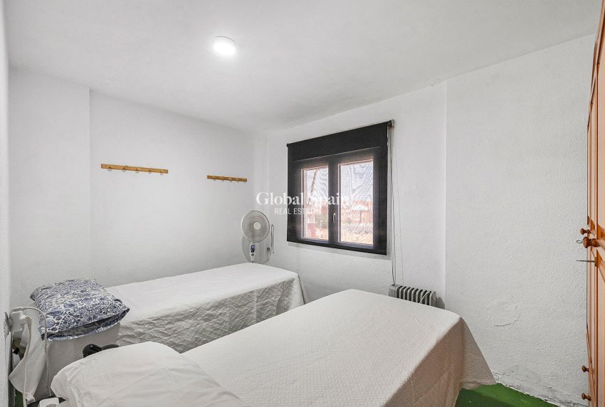 Revente - APPARTEMENT -
TORREVIEJA - Acequion