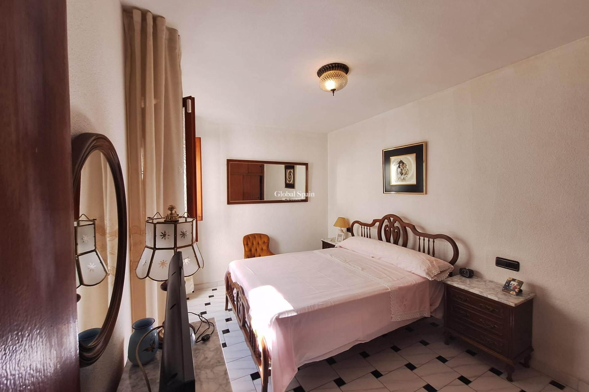 Revente - APPARTEMENT -
TORREVIEJA - Acequion