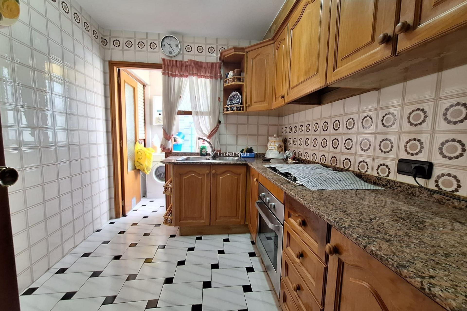Revente - APPARTEMENT -
TORREVIEJA - Acequion