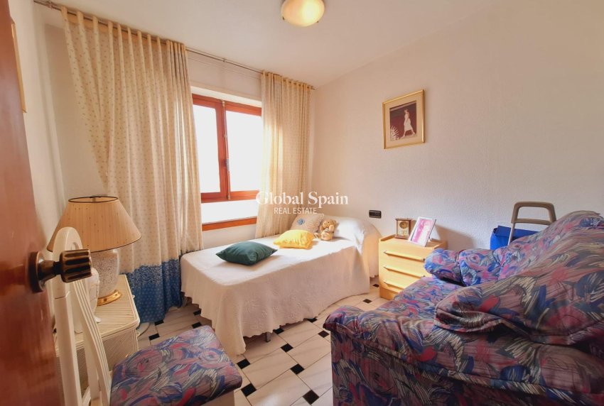 Revente - APPARTEMENT -
TORREVIEJA - Acequion