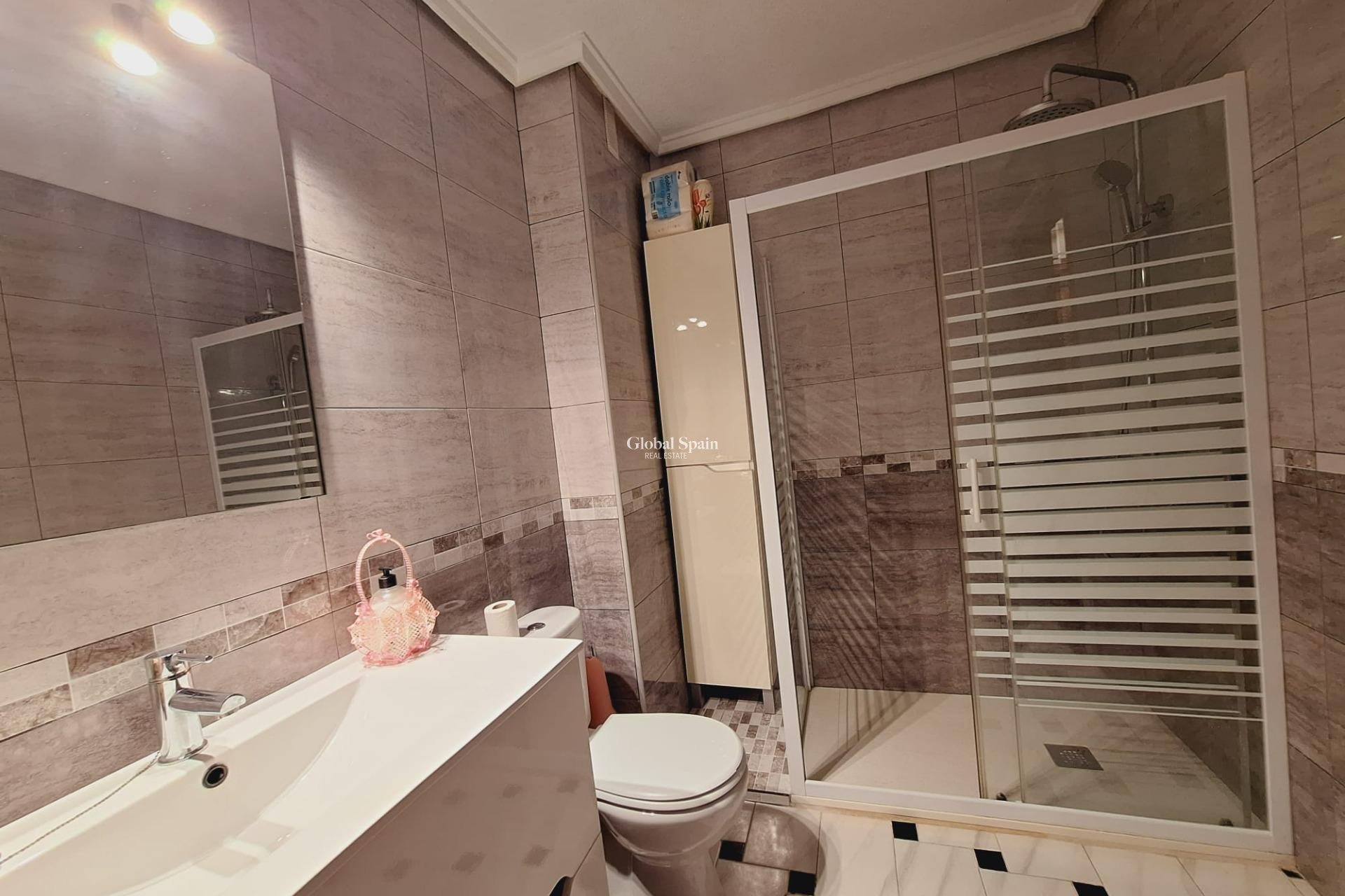 Revente - APPARTEMENT -
TORREVIEJA - Acequion