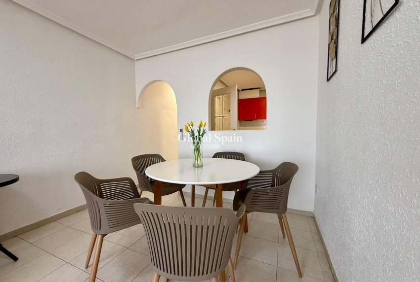 Revente - APPARTEMENT -
TORREVIEJA - Acequion