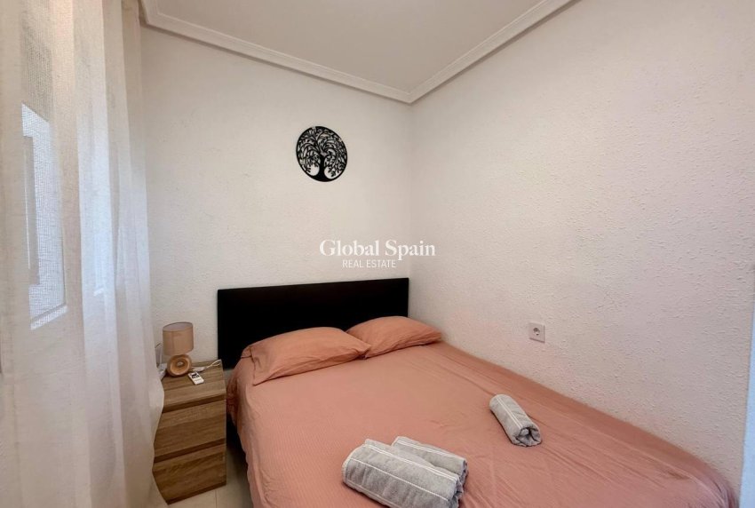Revente - APPARTEMENT -
TORREVIEJA - Acequion
