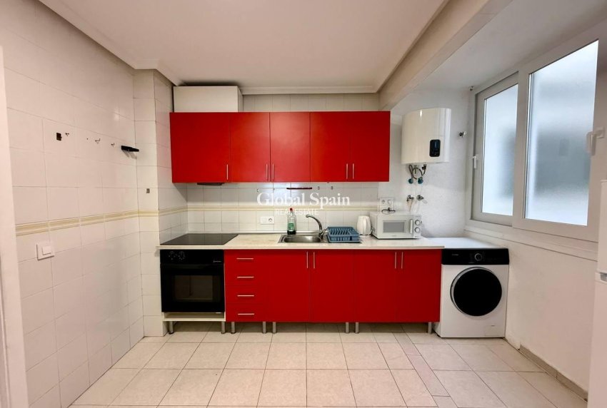 Revente - APPARTEMENT -
TORREVIEJA - Acequion
