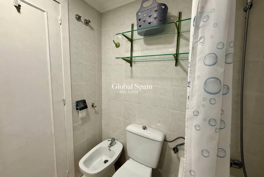 Revente - APPARTEMENT -
TORREVIEJA - Acequion