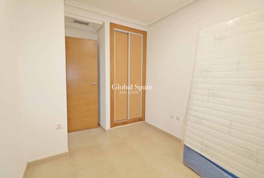 Revente - APPARTEMENT -
TORREVIEJA - Acequion
