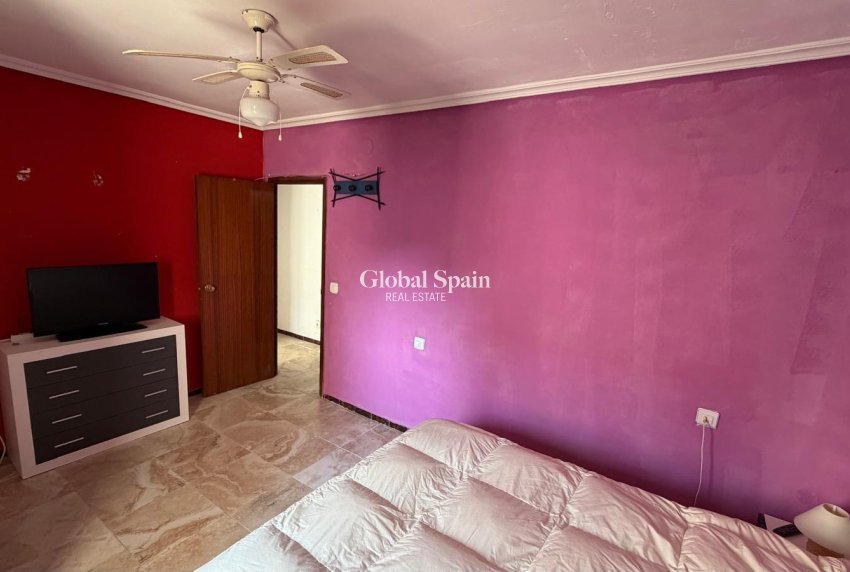 Revente - APPARTEMENT -
TORREVIEJA - Acequion