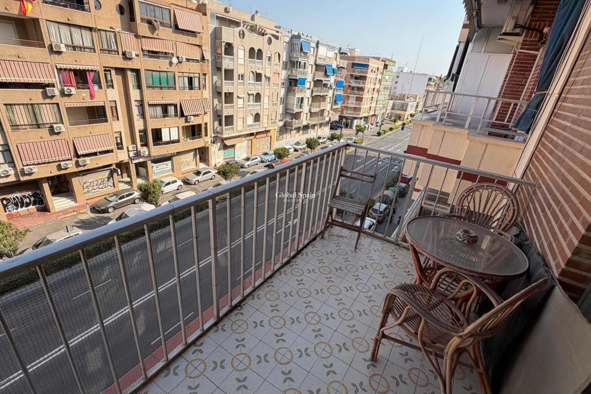Revente - APPARTEMENT -
TORREVIEJA - Acequion
