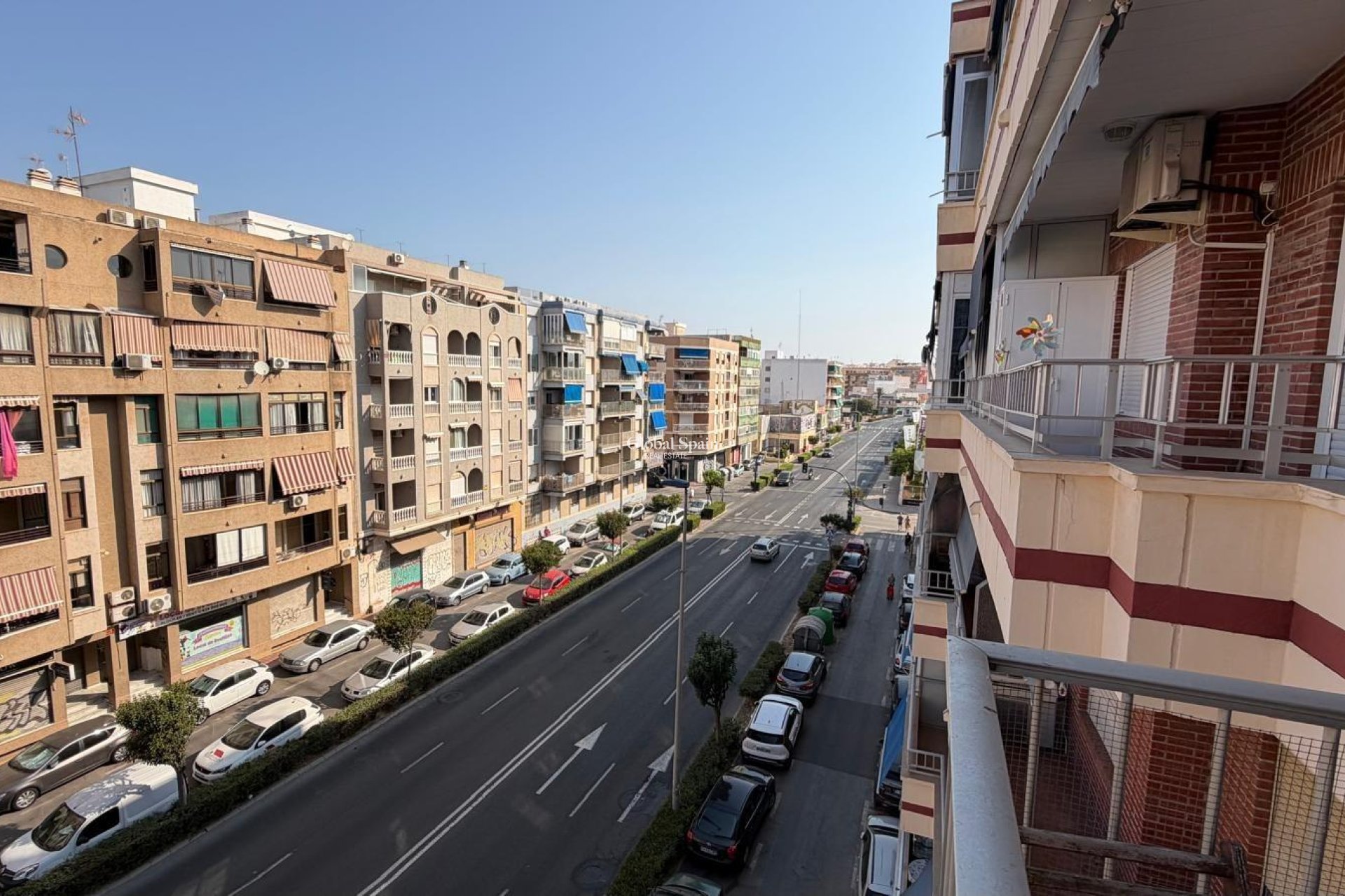 Revente - APPARTEMENT -
TORREVIEJA - Acequion