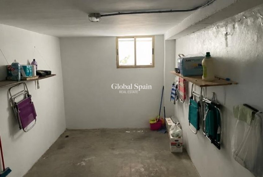 Revente - APPARTEMENT -
TORREVIEJA - Acequion
