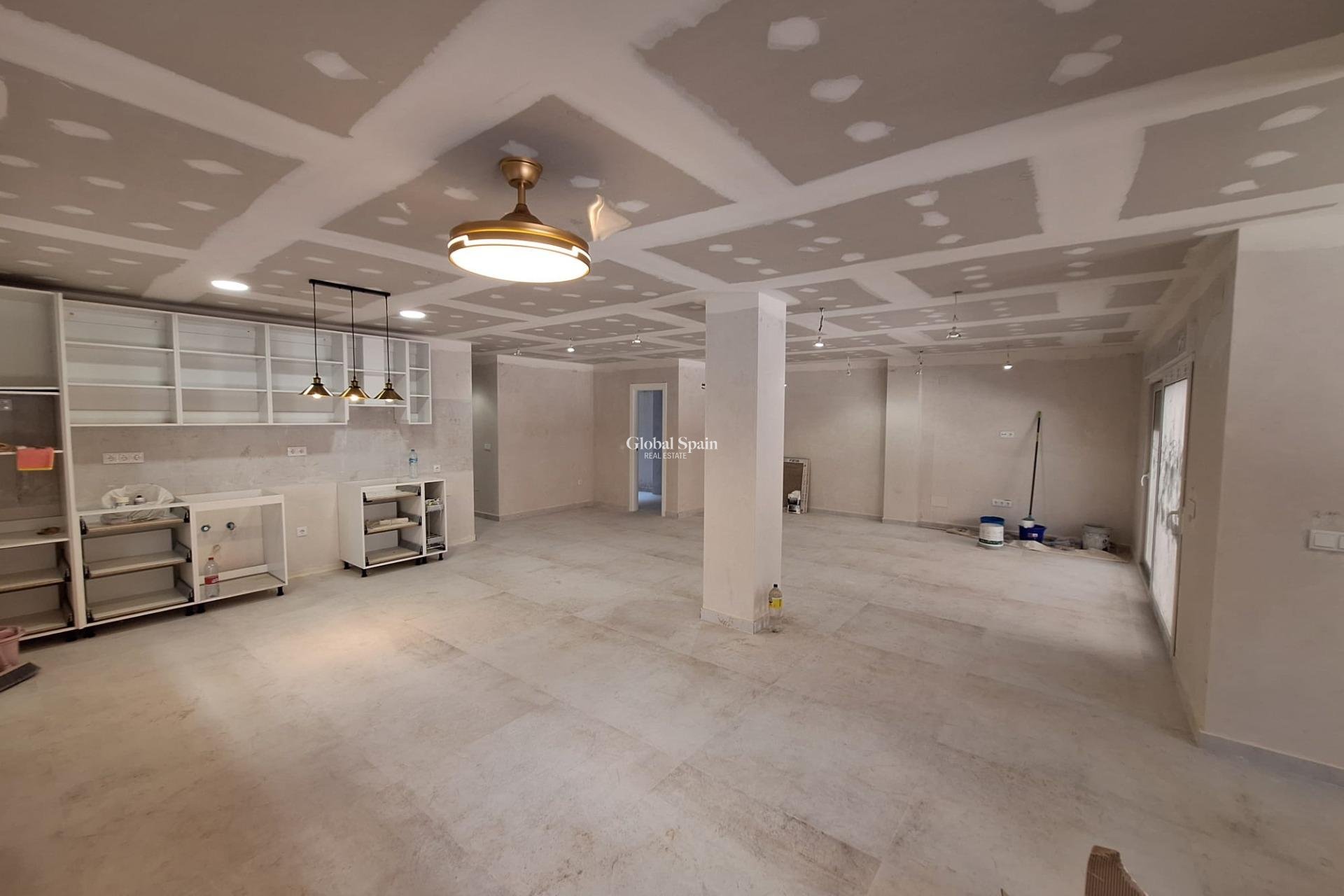 Revente - APPARTEMENT -
TORREVIEJA - Acequion