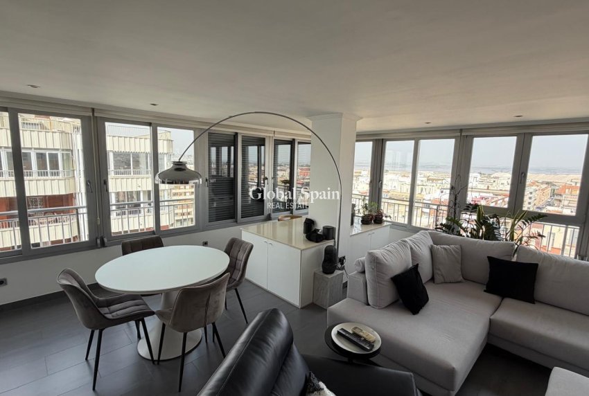 Revente - APPARTEMENT -
TORREVIEJA - Acequion