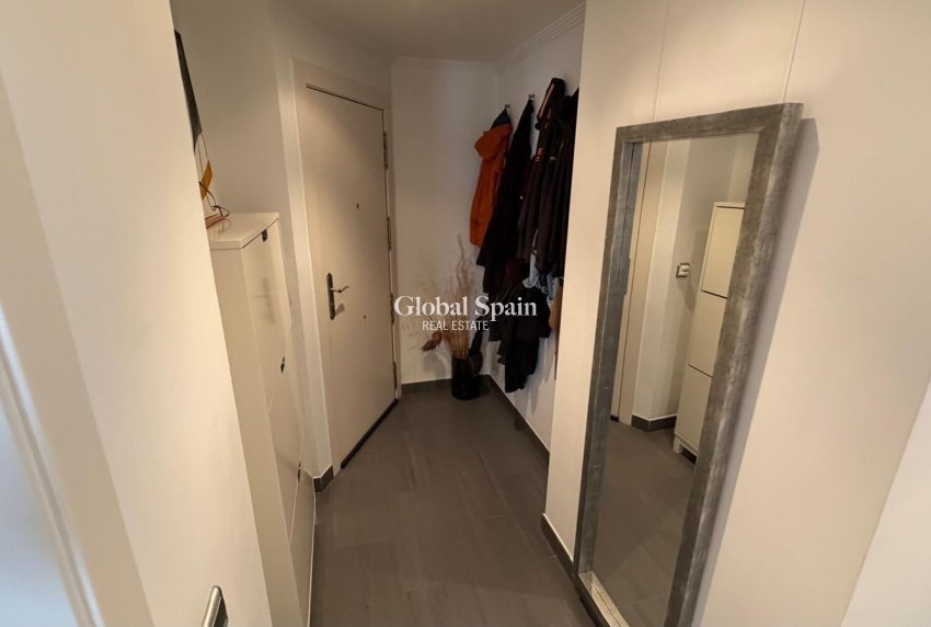 Revente - APPARTEMENT -
TORREVIEJA - Acequion