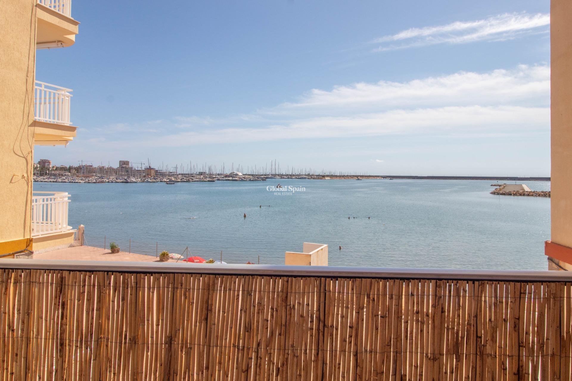 Revente - APPARTEMENT -
TORREVIEJA - Acequion