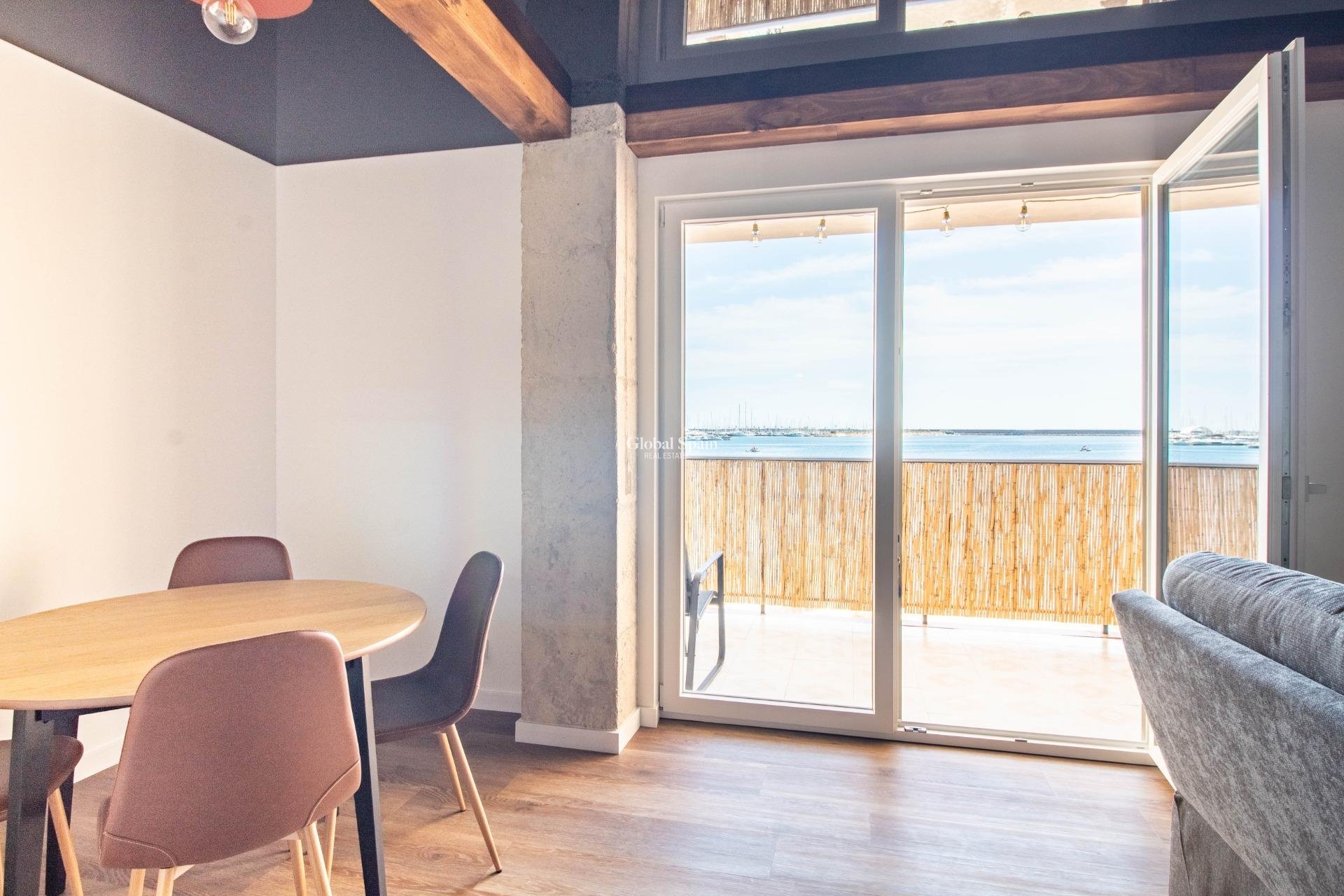 Revente - APPARTEMENT -
TORREVIEJA - Acequion
