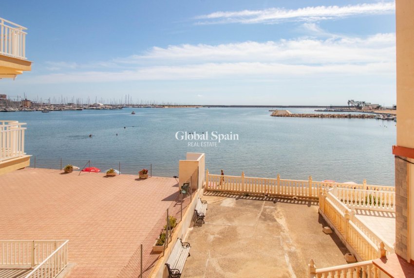 Revente - APPARTEMENT -
TORREVIEJA - Acequion