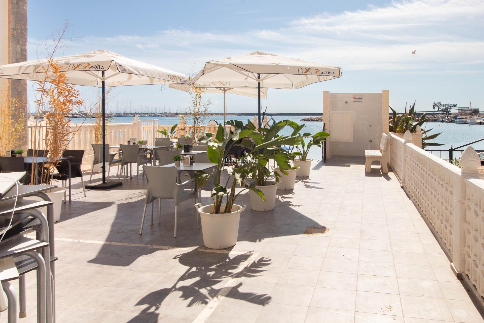 Revente - APPARTEMENT -
TORREVIEJA - Acequion