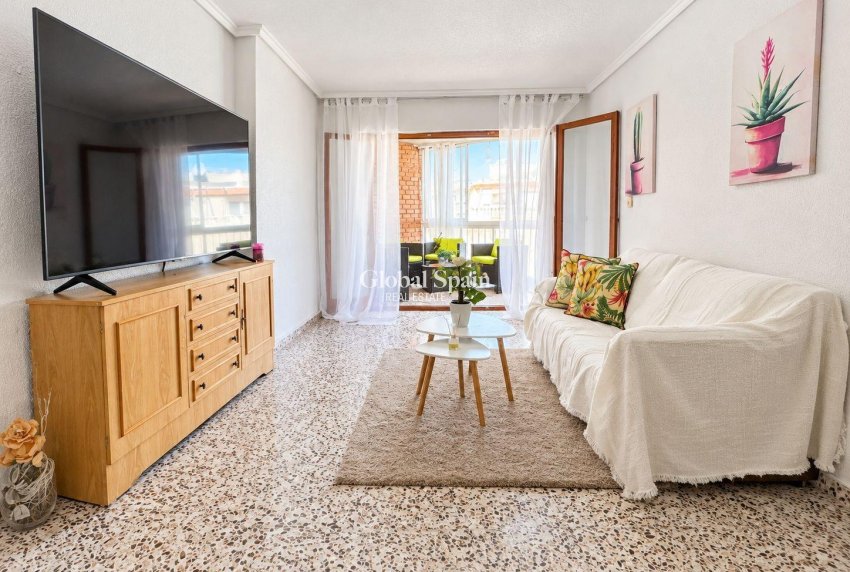 Revente - APPARTEMENT -
TORREVIEJA - Acequion