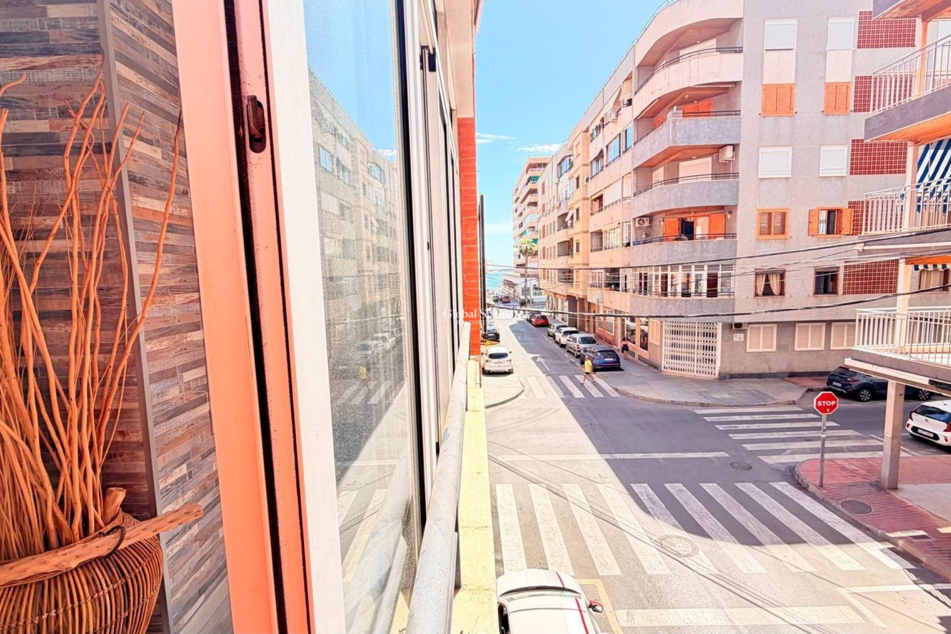 Revente - APPARTEMENT -
TORREVIEJA - Acequion