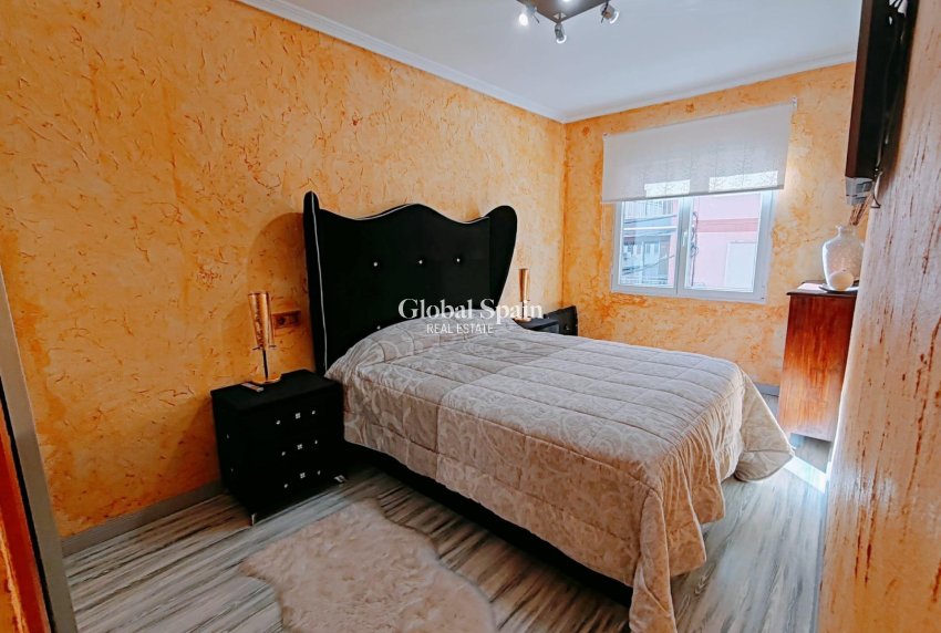 Revente - APPARTEMENT -
TORREVIEJA - Acequion