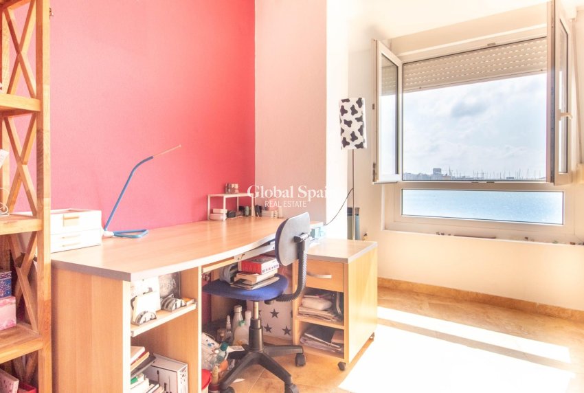 Revente - Appartement -
TORREVIEJA - Acequion