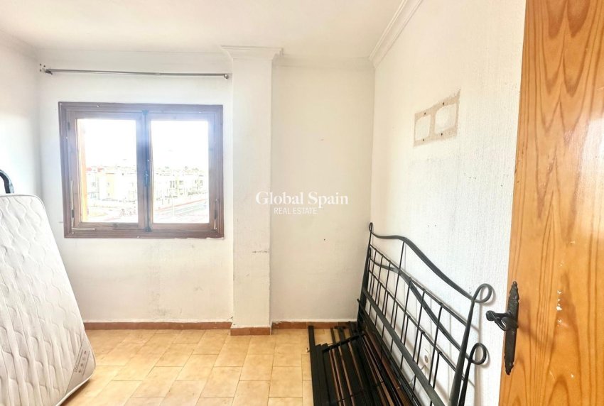 Revente - APPARTEMENT -
TORREVIEJA - Aguas Nuevas