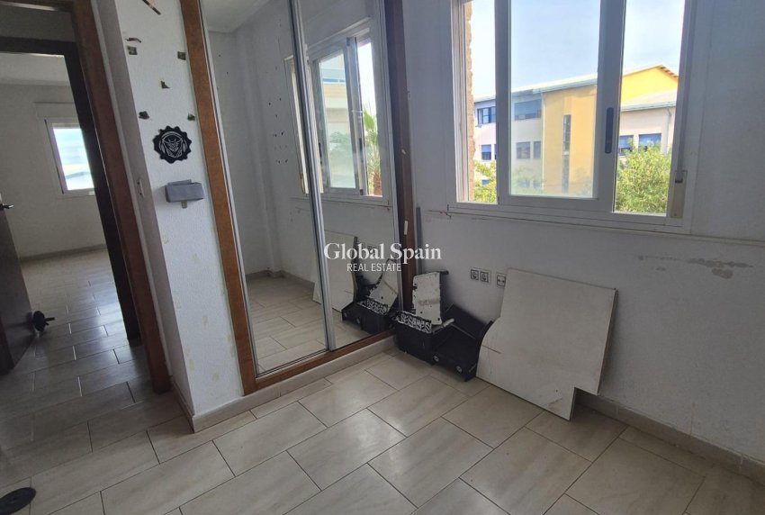 Revente - APPARTEMENT -
TORREVIEJA - Aguas Nuevas