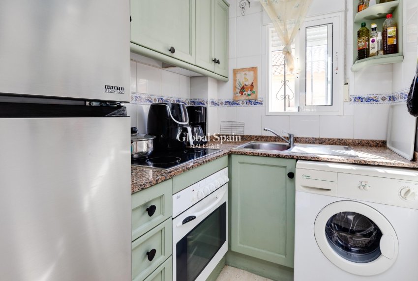 Revente - APPARTEMENT -
TORREVIEJA - Aguas Nuevas