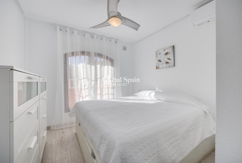 Revente - APPARTEMENT -
TORREVIEJA - Aguas Nuevas