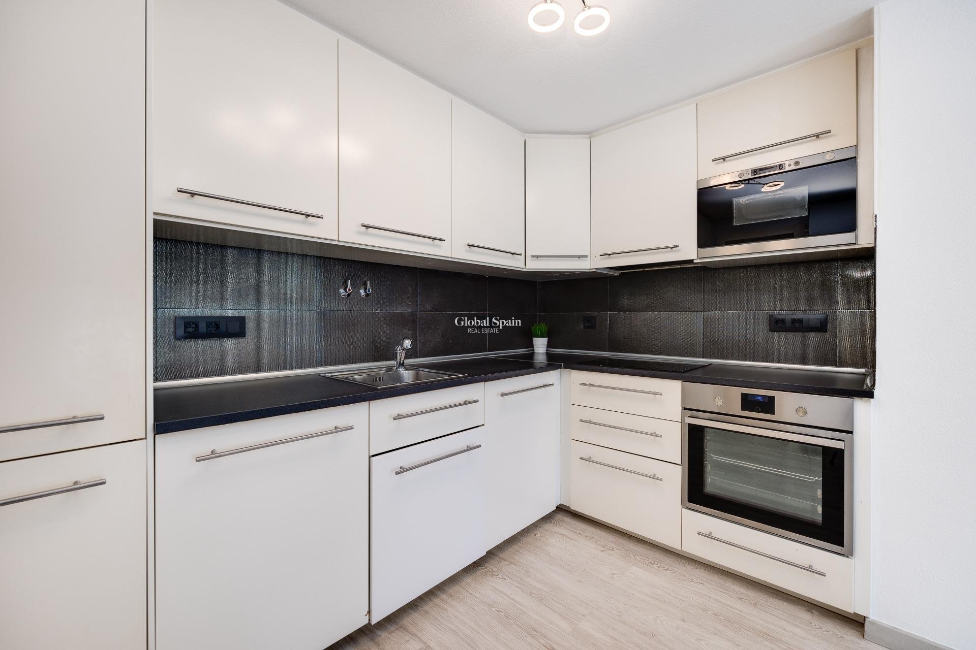 Revente - APPARTEMENT -
TORREVIEJA - Aguas Nuevas