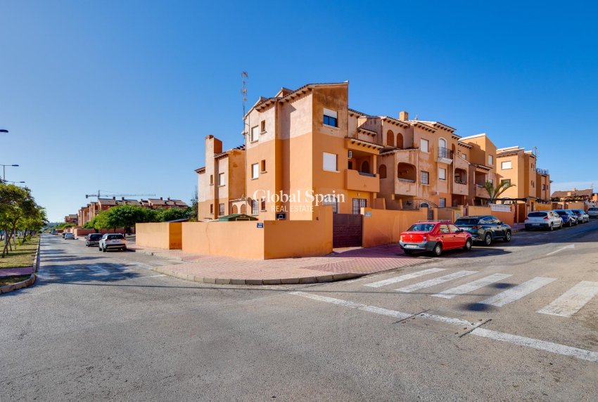 Revente - APPARTEMENT -
TORREVIEJA - Aguas Nuevas
