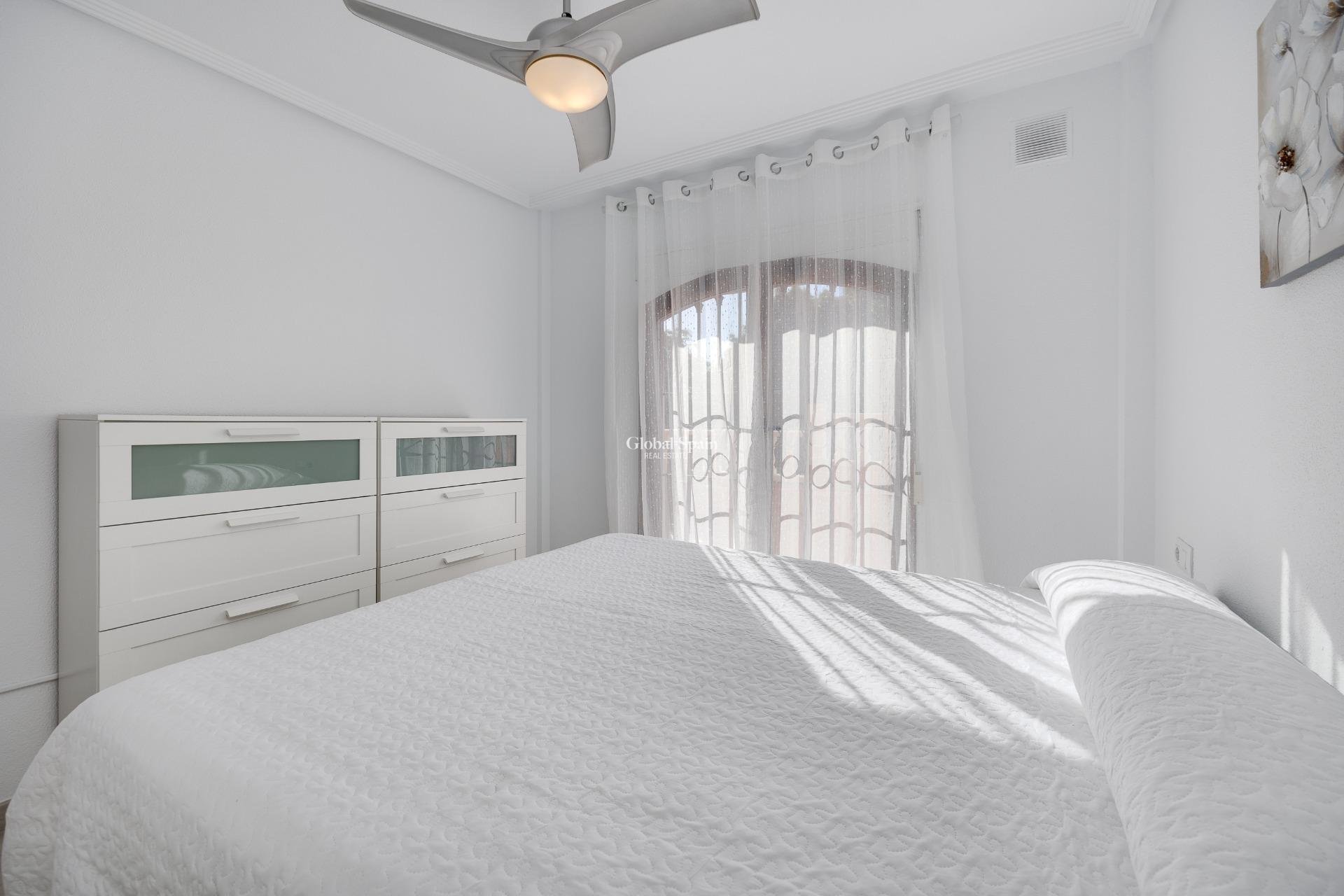 Revente - APPARTEMENT -
TORREVIEJA - Aguas Nuevas