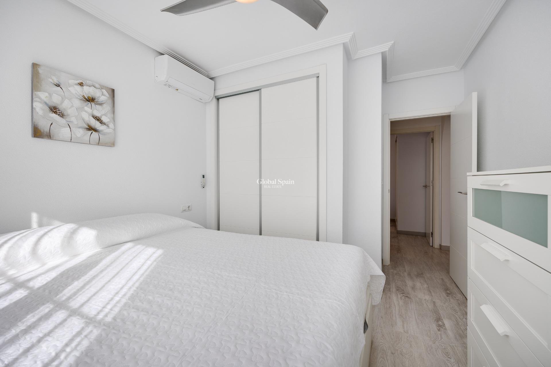 Revente - APPARTEMENT -
TORREVIEJA - Aguas Nuevas