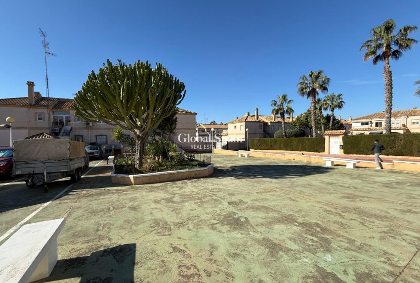 Revente - APPARTEMENT -
TORREVIEJA - Aguas Nuevas