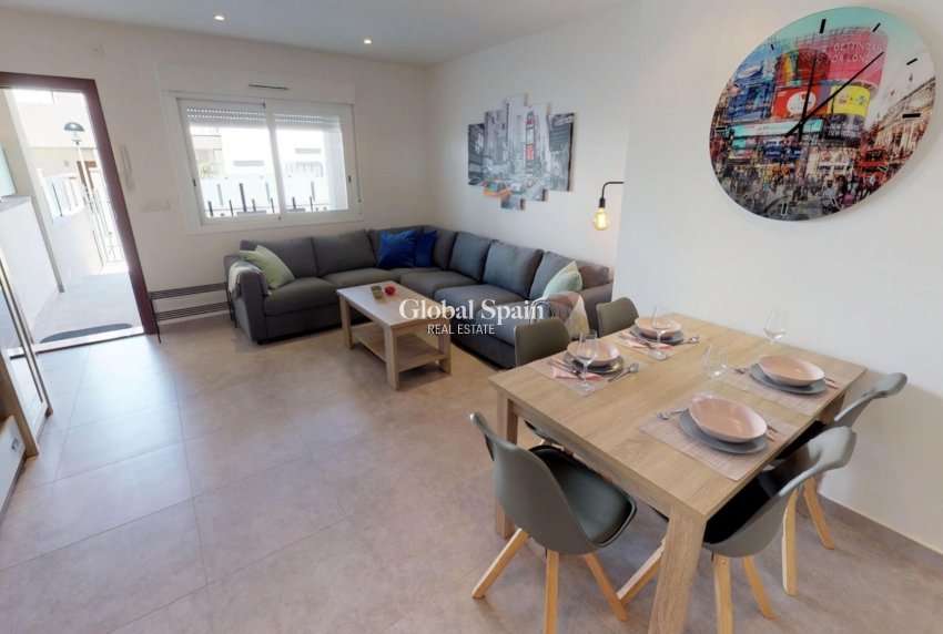 Revente - APPARTEMENT -
TORREVIEJA - Aguas Nuevas